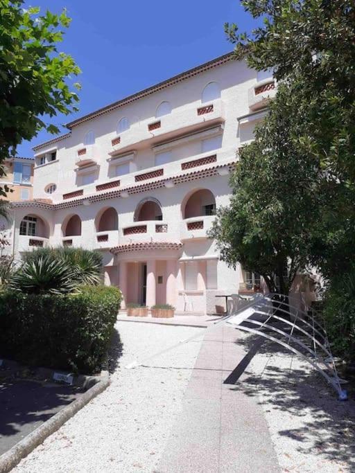 Bandol: Elegant Et Cosy 2 Pieces, Proche Ville Et Plage Buitenkant foto